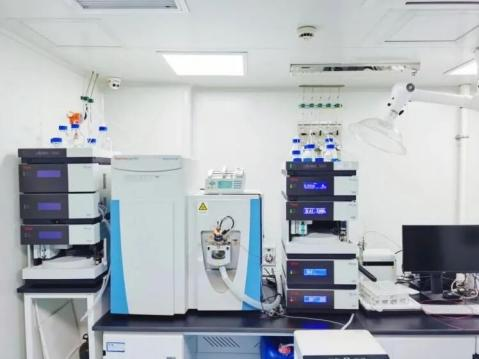 高效液相色谱-质谱联用仪